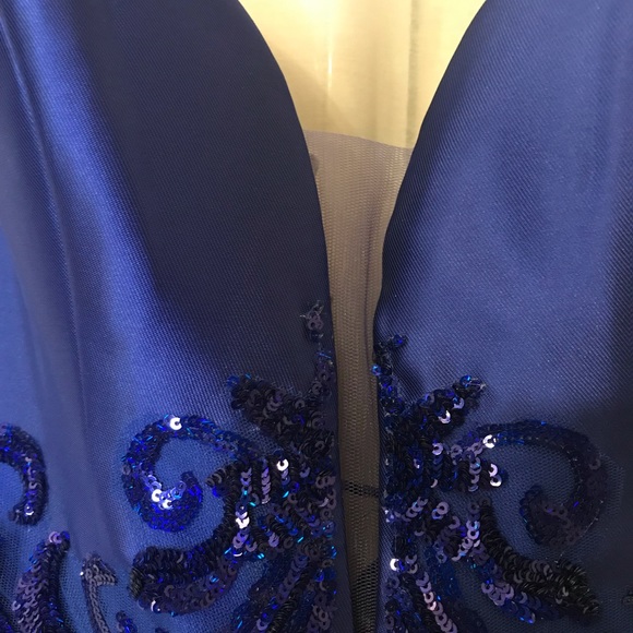 Aspeed Design _New_Royal Blue Sequins Gown with Scarf_Small - Picture 3 of 13